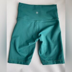 Lululemon Wunder Train High-Rise Shorts Size 4